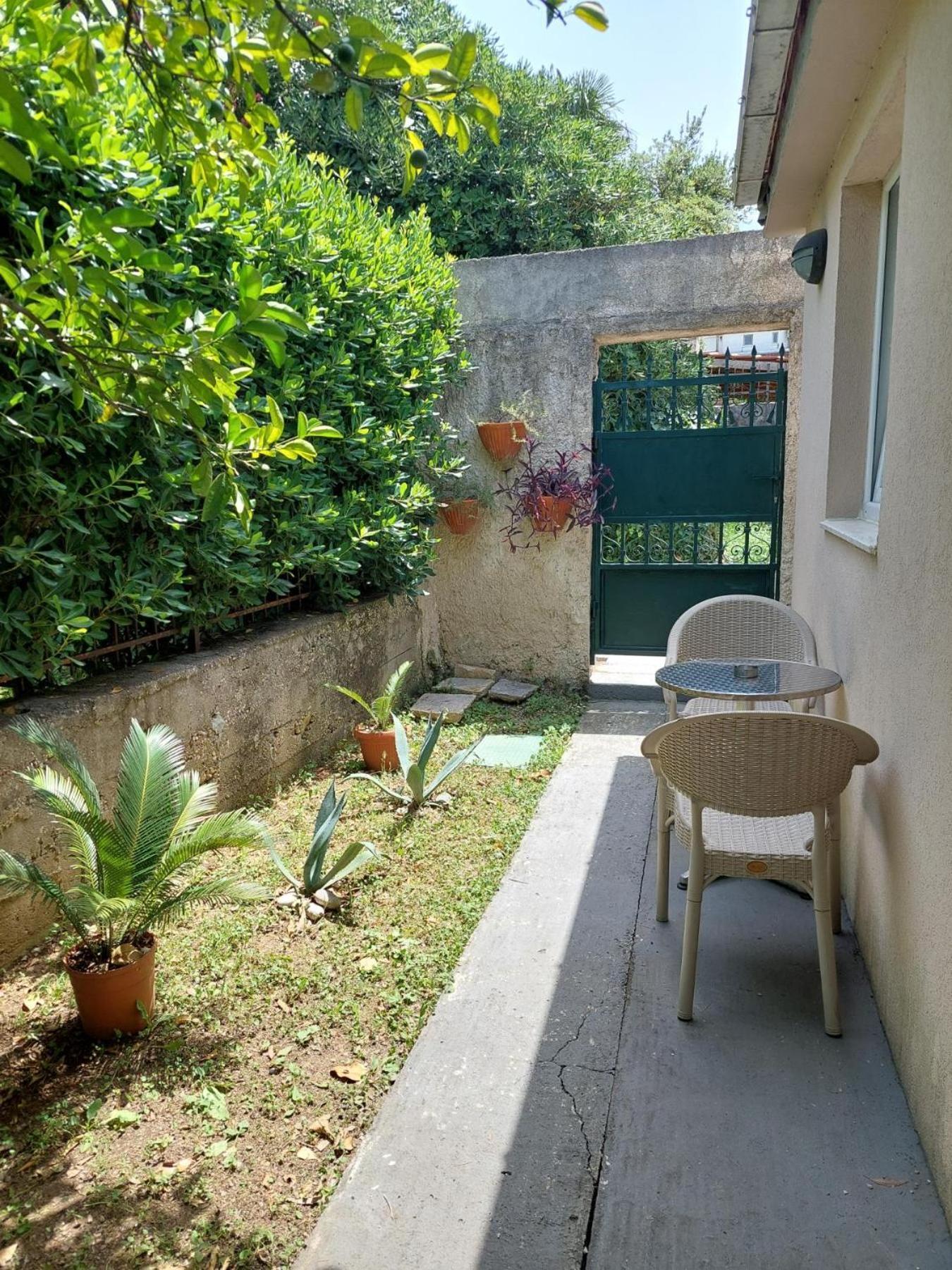 Garden Apartmant Near Sea Kotor Ruang foto
